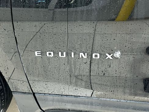 Used 2021 Chevrolet Equinox LT image 8