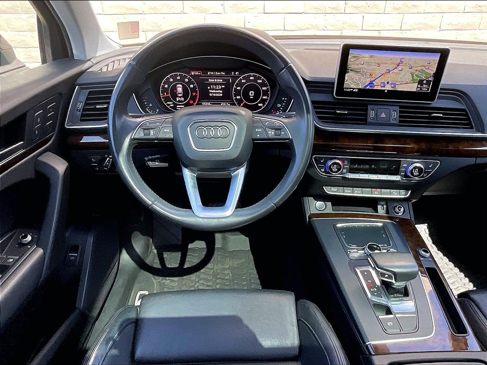 Used 2018 Audi Q5 2.0T Premium Plus w/ Premium Plus Package AWD/4WD image 4