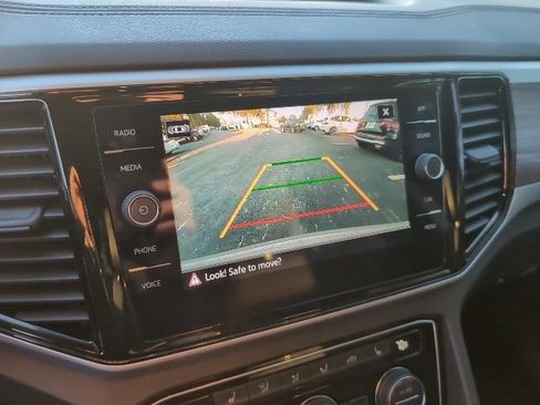 Used 2023 Volkswagen Atlas Cross Sport SE image 17