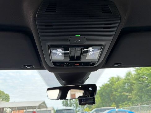 Used 2025 Volkswagen Atlas Cross Sport SEL Premium R-Line AWD/4WD image 40