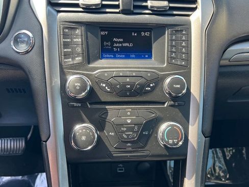 Used 2017 Ford Fusion SE image 14