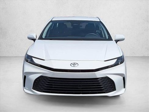Used 2025 Toyota Camry LE FWD image 2
