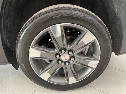 Used 2018 GMC Acadia SLT image 13