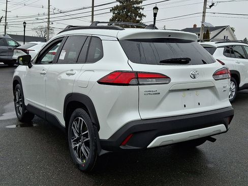 New 2026 Toyota Corolla Cross XLE image 3