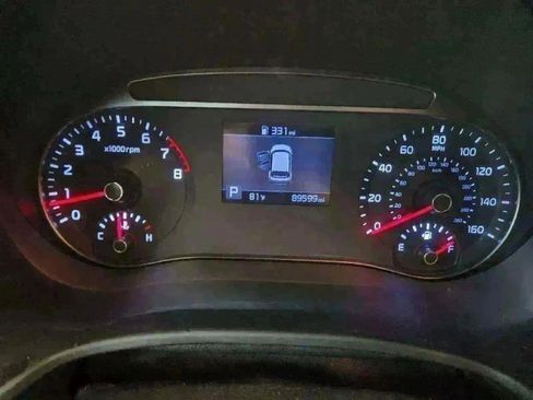 Used 2022 Kia Soul LX image 32