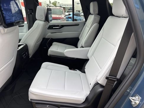 New 2025 Chevrolet Tahoe Premier image 18