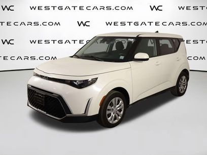 Used 2023 Kia Soul LX