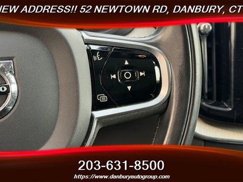 Used 2021 Volvo XC60 T5 Inscription w/ Protection Package AWD/4WD image 18