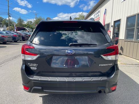 Used 2019 Subaru Forester Premium image 5