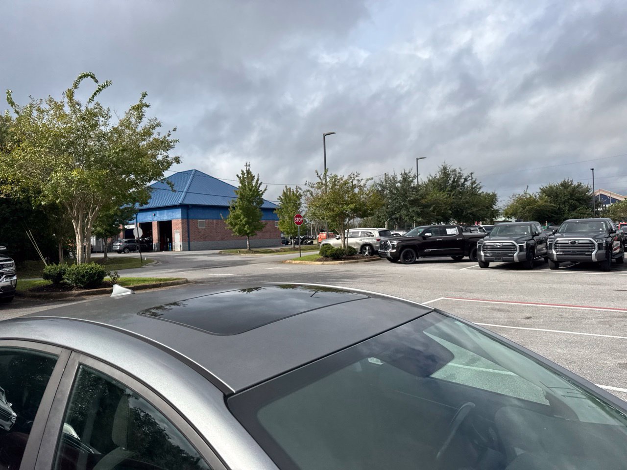 Used 2018 Hyundai Elantra Value Edition w/ Cargo Package FWD image 4