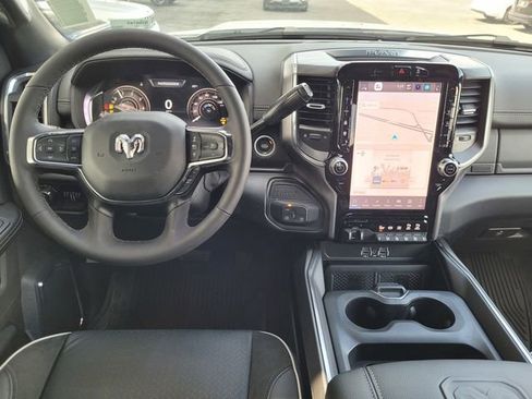 New 2026 RAM 2500 Laramie AWD/4WD image 7