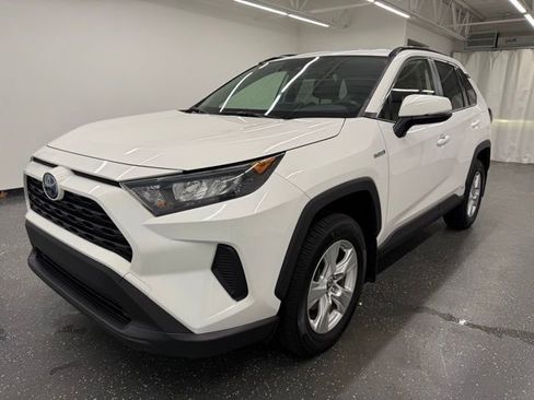 Used 2020 Toyota RAV4 LE w/ All Weather Liner Package AWD/4WD image 5