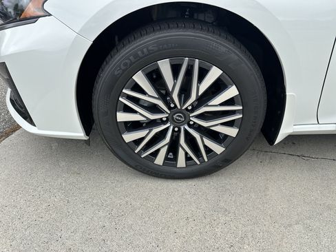 New 2026 Nissan Altima 2.5 SV AWD/4WD image 11