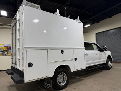 Used 2020 Ford F350 4x4 Crew Cab DRW Super Duty image 21