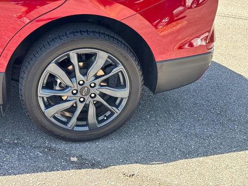 Used 2022 Chevrolet Equinox RS w/ RS Leather Package FWD image 12