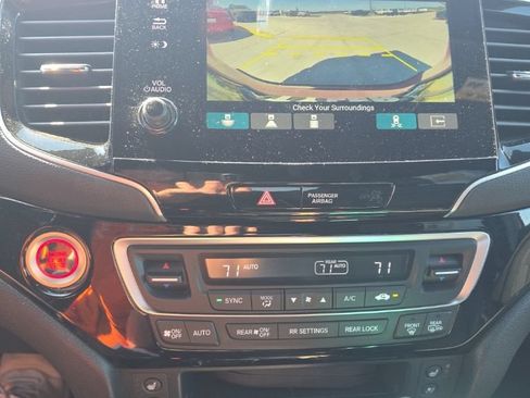 Used 2023 Honda Passport Elite image 14