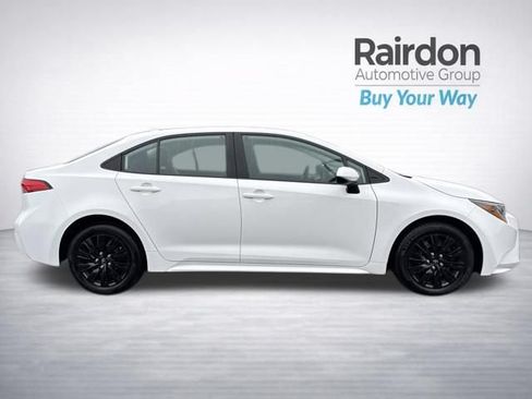Used 2024 Toyota Corolla LE FWD image 8