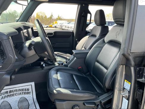 Used 2025 Ford Bronco Badlands w/ Sasquatch Package AWD/4WD image 10