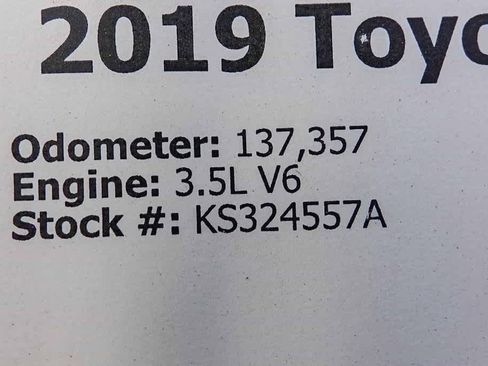 Used 2019 Toyota Highlander LE w/ Carpet Mat Package (TMS) image 26