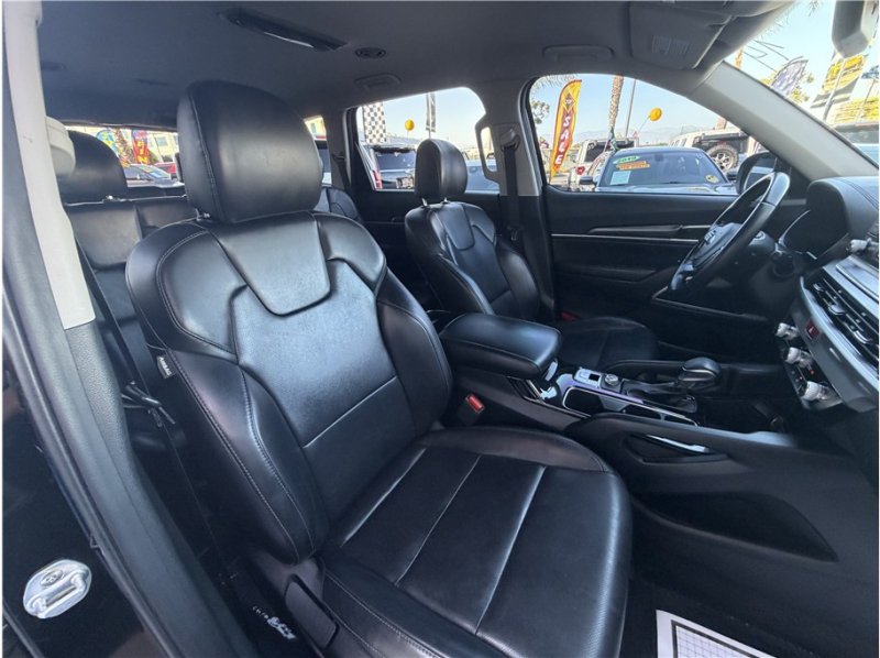 Used 2020 Kia Telluride LX FWD image 30