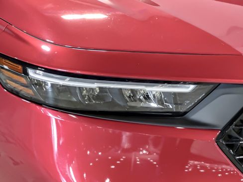 Used 2023 Honda Accord EX image 10