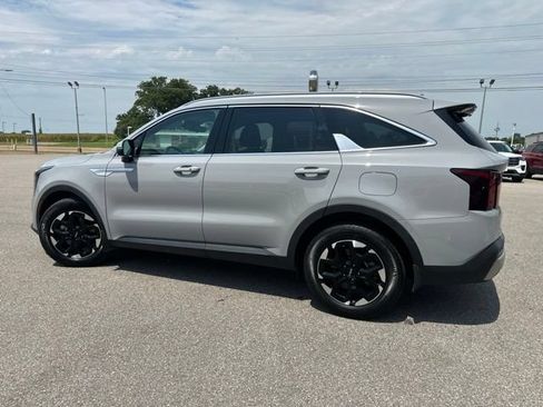 Used 2025 Kia Sorento S w/ Panoramic Sunroof Package FWD image 30