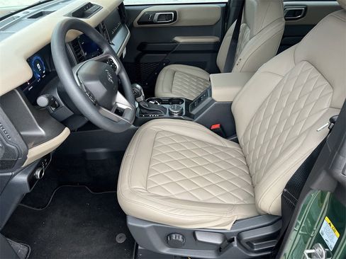 New 2025 Ford Bronco 4-Door image 16