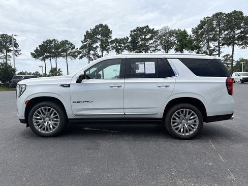 Used 2023 GMC Yukon Denali w/ Denali Reserve Package AWD/4WD image 9