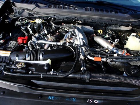 Used 2023 Ford F250 Limited w/ FX4 Off-Road Package image 7