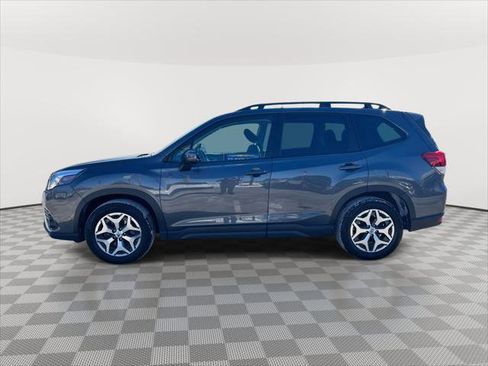 Used 2023 Subaru Forester Premium image 8