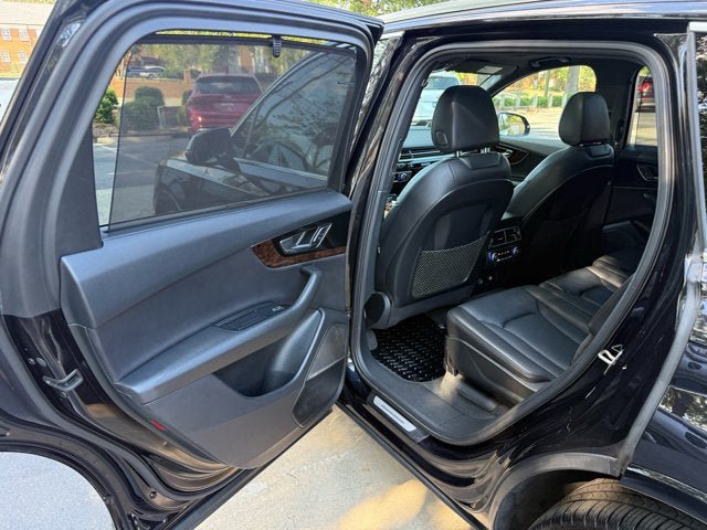 Used 2019 Audi Q7 3.0T Prestige w/ Prestige Package AWD/4WD image 28