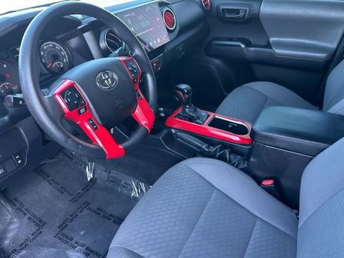 Used 2022 Toyota Tacoma SR AWD/4WD image 12