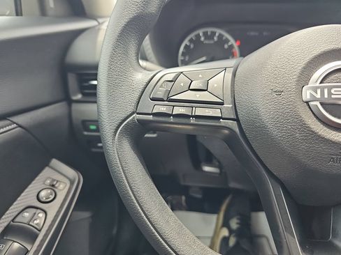 Used 2024 Nissan Sentra S FWD image 17