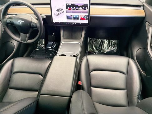 Used 2022 Tesla Model Y Long Range AWD/4WD image 12