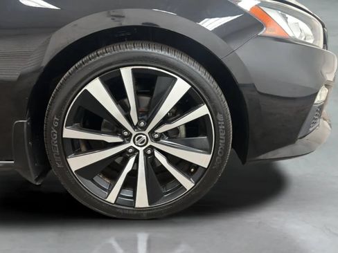 Used 2019 Nissan Altima 2.5 SR FWD image 26