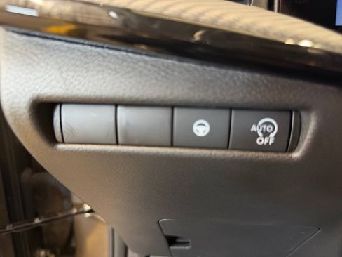 Used 2026 Nissan Kicks SR FWD image 25