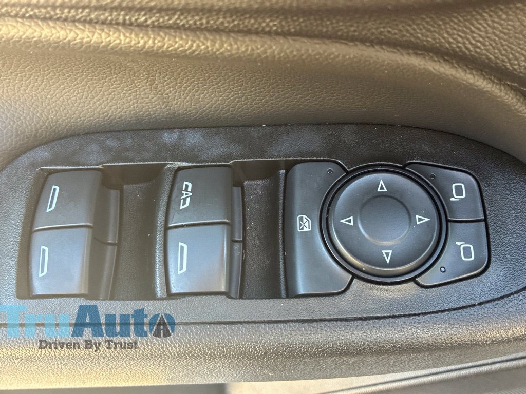 Used 2022 Chevrolet Equinox LT FWD image 11