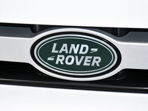 Used 2021 Land Rover Defender 110 SE AWD/4WD image 96