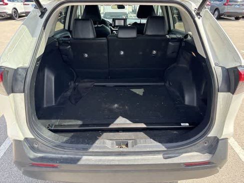 Used 2021 Toyota RAV4 XLE Premium FWD image 26
