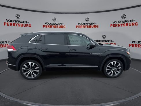 Certified 2023 Volkswagen Atlas Cross Sport SEL Premium R-Line image 9
