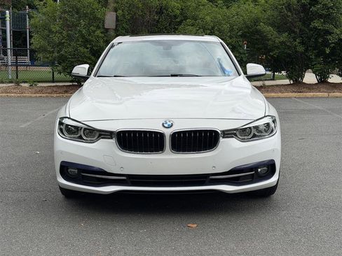 Used 2017 BMW 330i xDrive Sedan AWD/4WD image 2