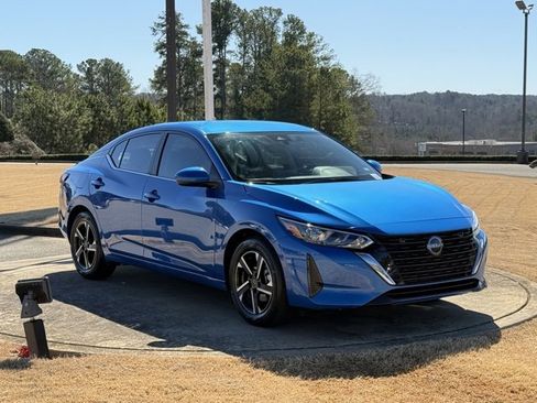 Used 2025 Nissan Sentra SV image 9