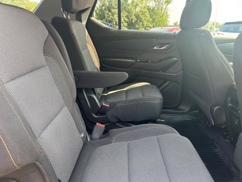 Used 2018 Chevrolet Traverse LT AWD/4WD image 24