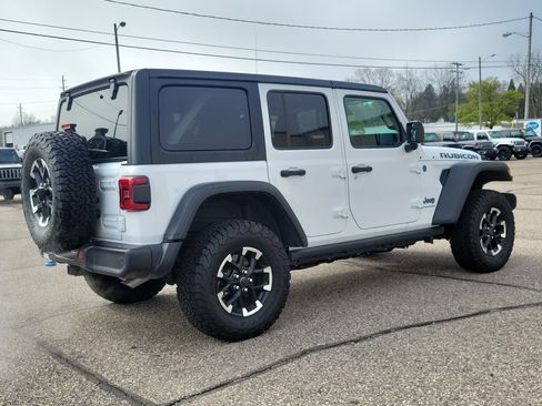 Used 2025 Jeep Wrangler Unlimited Rubicon 4xe w/ Safety Group AWD/4WD image 4