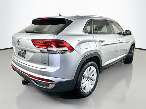 Used 2023 Volkswagen Atlas Cross Sport SE w/ Black Wheel Package AWD/4WD image 7