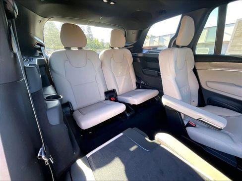 New 2026 Volvo XC90 B5 Plus AWD/4WD image 28