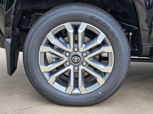 New 2026 Toyota 4Runner Limited AWD/4WD image 20