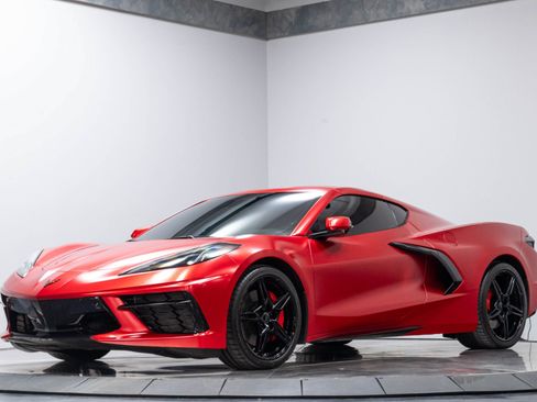 Used 2022 Chevrolet Corvette Stingray Preferred Cpe w/ Z51 Performance Package RWD image 2