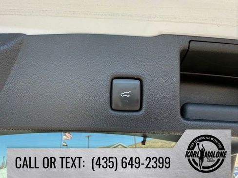 Used 2025 Ford Escape Platinum image 33