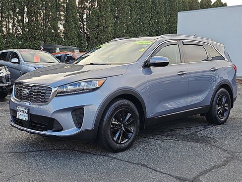 Used 2020 Kia Sorento LX w/ LX I4 Convenience Package image 3